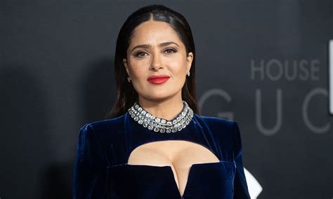 Salma Hayek: Bio, Height, Weight, Age, Measurements